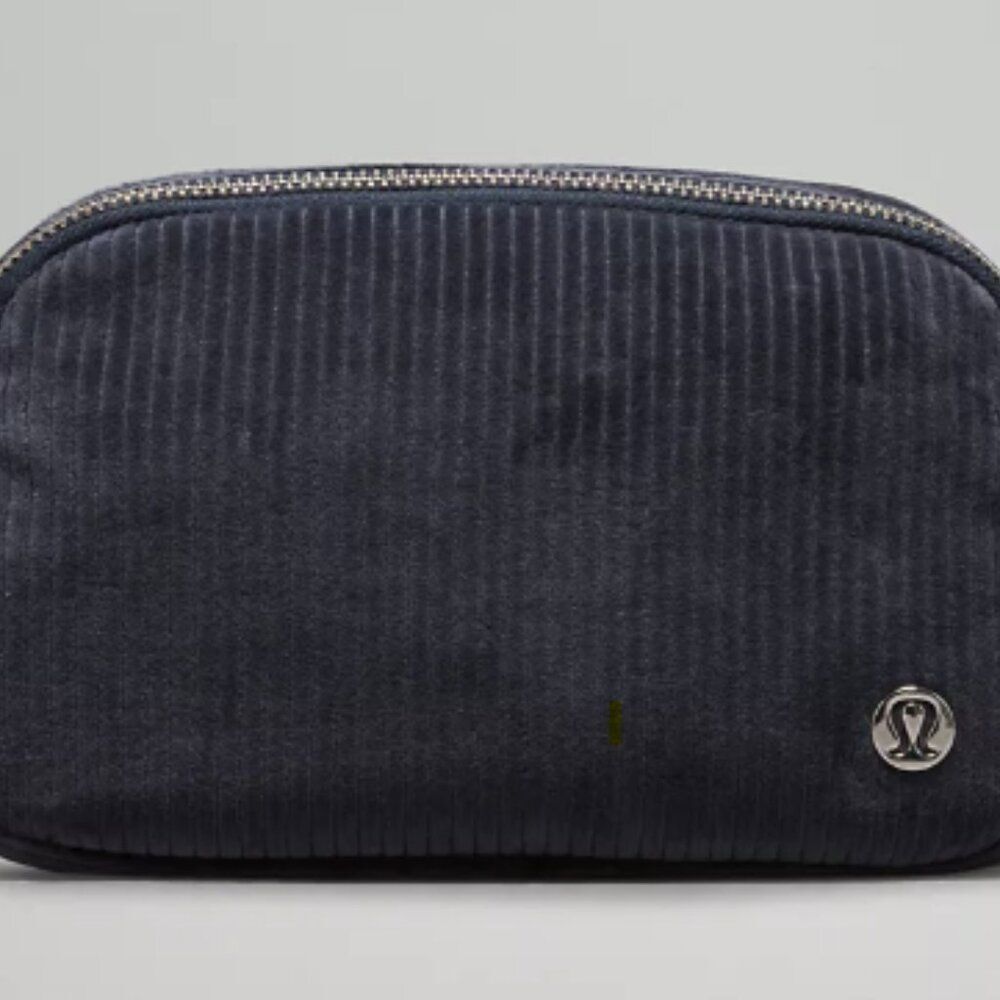 NWT lululemon Everywhere Belt Bag 1L Corduroy